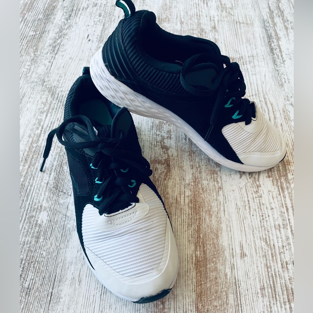 Avia shoes